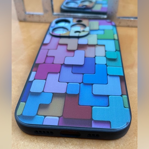 iPhone case multi color rainbow square pattern 14 pro - Picture 4 of 5